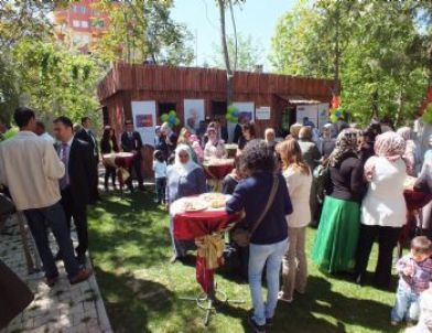 Eşitlik Merkezi Çay Partisiyle Çalışmalarını Tanıttı