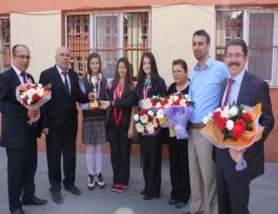 Yayla Ortaokulu, Masa Tenisinde Türkiye Üçüncüsü Oldu