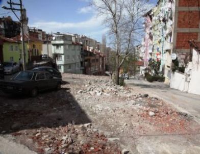 Bursa’da Dere Yatakları Binalardan Temizleniyor