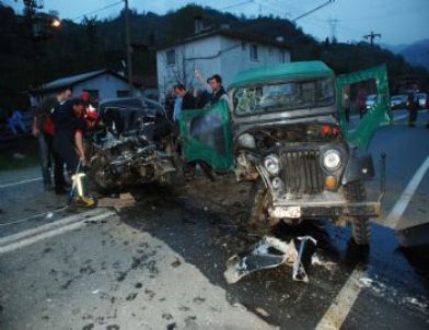 Çayeli’nde Trafik Kazası: 5 Yaralı
