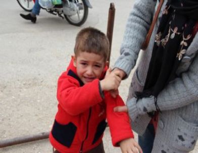 Hastanede Kaybolan Çocuk Kameralar Sayesinde Bulundu