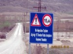 HAYDARLı - İncesu'da Hasar Gören Köprü Trafiğe Kapatıldı