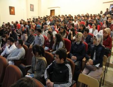 RTEÜ’de Öğrencilere Destek Programlarını Anlattı