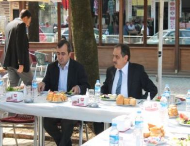 Başkan Yazıcı Basın Toplantısı Düzenledi