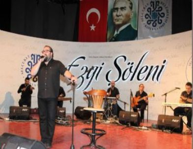 Kampüste Kutlu Doğum Coşkusu