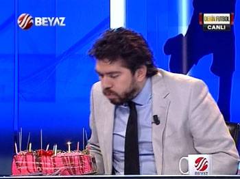 Canlı yayında Rasim Ozan'ı şaşırtan sürpriz