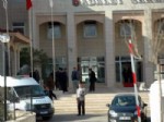SİİRT EMNİYET MÜDÜRLÜĞÜ - Siirt'te Ayakkabı Çaldığı İddia Edilen Bir Kişi Gözaltına Alındı