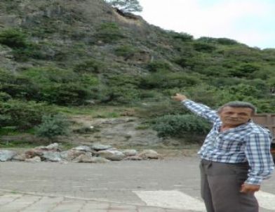 15 Tonluk Kaya Parçası Ölüdeniz Yoluna Yuvarlandı