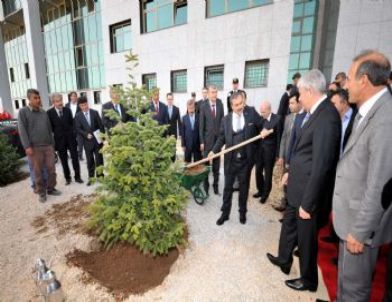 Bakan Eroğlu Uşak Temaslarını Tamamladı