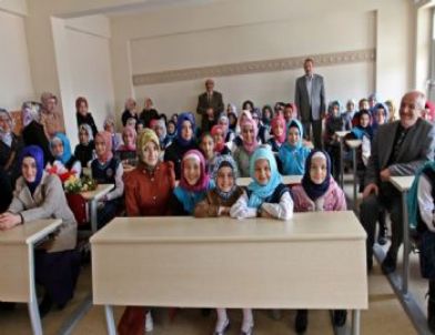 İmam Hatipli Öğrencilerden Rektör Coşkun’a Ziyaret