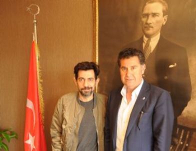 Okan Bayülgen’den Bodrum Belediye Başkanı Kocadon’a Geçmiş Olsun Ziyareti
