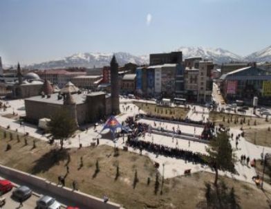 Erzurum’da Mahalle Maçlarına Bir Yenisi Eklendi
