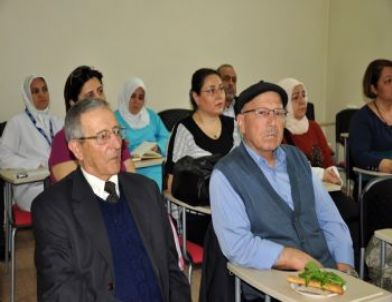 Şifa Üniversitesi Diyabet Hastalarına Eğitim Veriyor