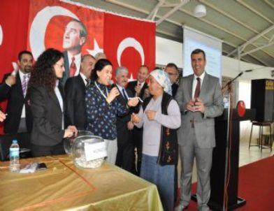 Dörtyol'da 224 Toki Konutu Kurayla Sahiplerini Buldu