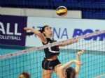 VOLEYBOL MILLI TAKıMı - Yıldızlar Polonya'ya Takıldı
