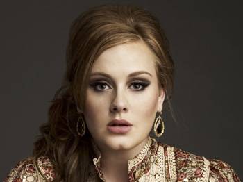 Adele'in Başı Belada!