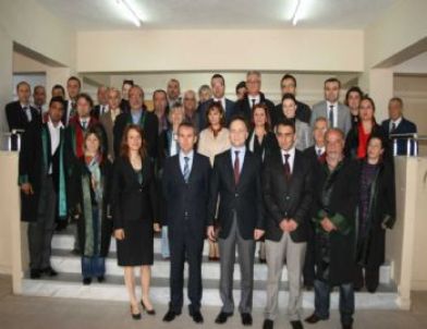 Ayvalık’ta Avukatlar Günü Kutlandı