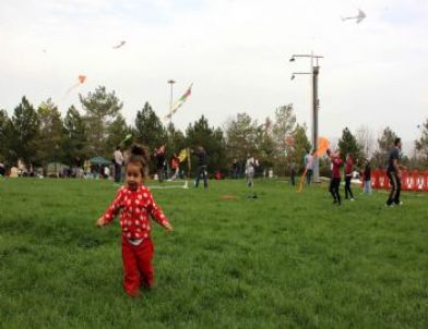 Çankaya’da Hafta Sonu Parklar Doldu Taştı