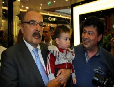 Ferdi Tayfur: “galatasaray Şampiyon Olur”