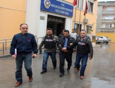 İzmir’de Cinayet İşleyen Zanlı, İstanbul’da Teslim Oldu