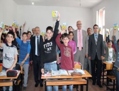 'kumbaram Dolsun Turhal Kitap Okusun' Kampanyası Başladı