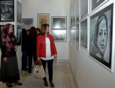 Gölgedeki Pasteller