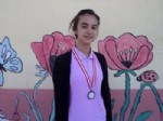 ALTıNKENT - Gedizli Beyza Nur Karaca Matematik Yarışması'nda Bronz Madalya Kazandı