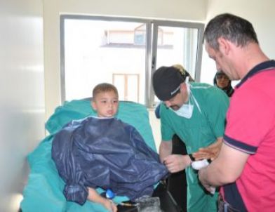 Minik Efe, Hayırseverlerin Desteğiyle Ameliyat Edildi