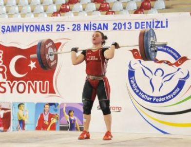 Sakarya Türk Telekom Spor Kulübü Haltercisi Sema Acartürk, Türkiye Şampiyonu Oldu
