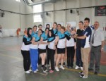 KUPA TÖRENİ - Bayanlar Voleybolda Şampiyon Akçakoca Myo Oldu