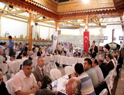 Çankırı Belediyesi Üniversite Üyelerini Tarihi Çamaşırhane'de Ağırladı