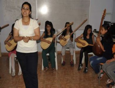 Dikasum Kadınlara Sertifikalarını Verdi