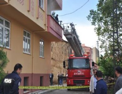 5 Katlı Apartmanda Çıkan Yangın Korkuttu