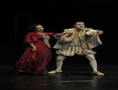 Erzurum Devlet Tiyatroları, 1 Günde 510 Öğrenciyi Tiyatro Sahnesi İle Buluşturacak