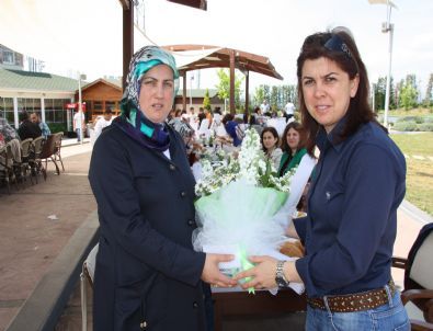 Milletvekili Fevai Arslan'ın Eşi Seçil Arslan'dan Teşkilat Üyelerine Anneler Günü Kahvaltısı