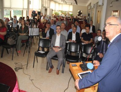 Samsun Büyükşehir Belediye Başkanı Yusuf Ziya Yılmaz, Karabük Siyaset Akademisinde