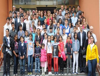 Aydın’da Annesiz Öğrenciler Unutulmadı