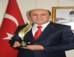 Balıkesir Belediye Başkanı İsmail Ok'a, 'yılın İl Belediye Başkanı' Ödülü Verildi