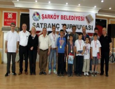 Satranç Federasyonu, Şarköy Belediyesi İle Turnuva Düzenledi