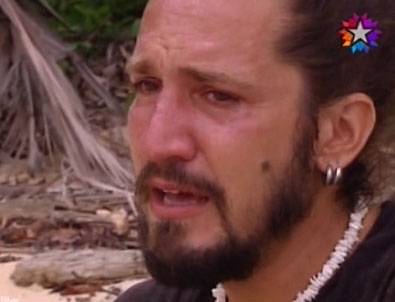 Doğukan Manço gözyaşlarına boğuldu