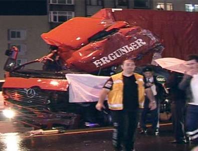 E-5'e yıldırım düştü! 1 ölü