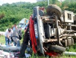 Giresun'da Dondurma Yüklü Kamyonet Kaza Yaptı: 1 Ölü