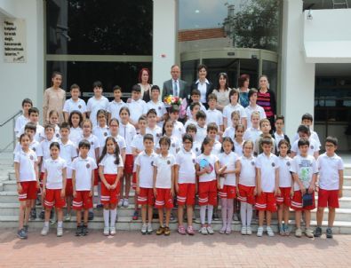 Ülkem Koleji Öğrencilerinden Manisa Belediyesi'ne Ziyaret