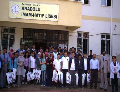 Anadolu İmam Hatip Lisesine Kitap Desteği