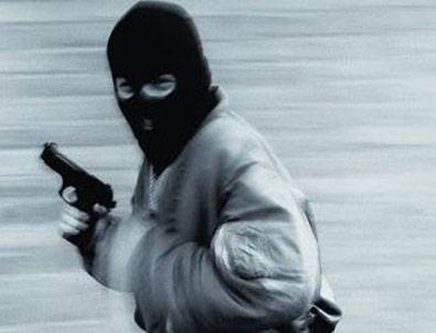 Avcılar'da banka şubesi soyuldu!