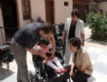 Bergama Belediyesi’nden Engelli Vatandaşlara Akülü Sandalye