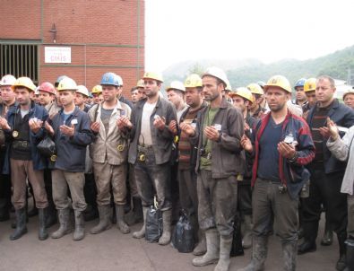 Grizu Faciası Kurbanı 30 Madenci Anıldı