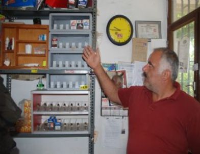 İki Marketten De Sigara Çaldılar