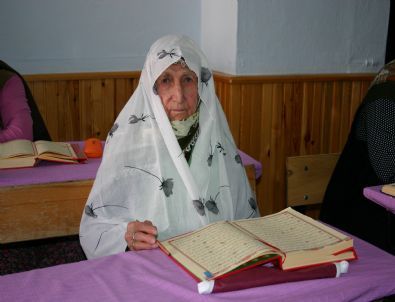 Alkışlar Oltulu ‘süper Babaanne’ye...