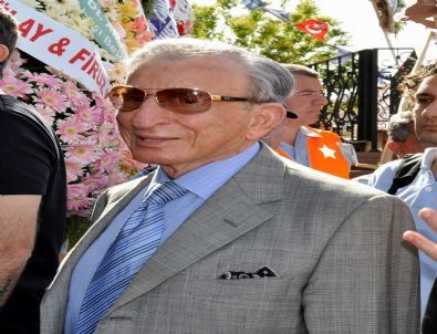 Balmumu Müzesine Ünlü Yağmuru